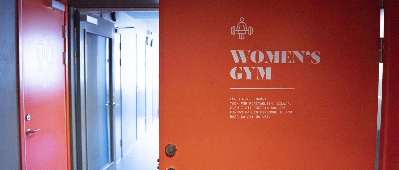 Tjejgym Women's Gym dörr